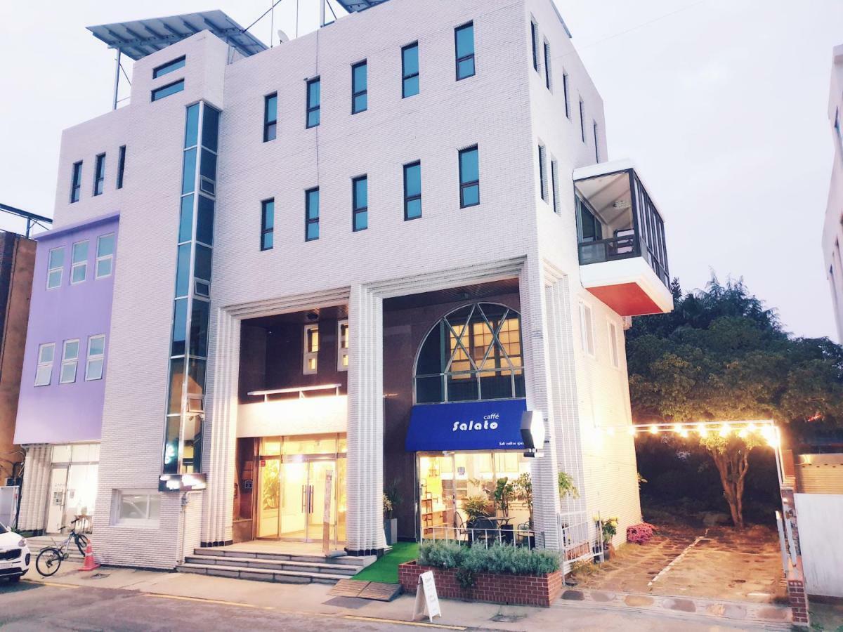 Picasso Guesthouse Mokpo Exterior photo